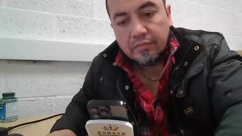 Snapshot of edwill13 chatting on February 2026 10:44:02 AM EdM online show from February 2026 10:44:02 AM