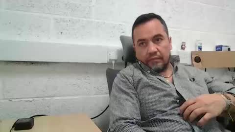 Snapshot of edwill13 chatting on February 2026 10:34:02 AM EdM online show from February 2026 10:34:02 AM