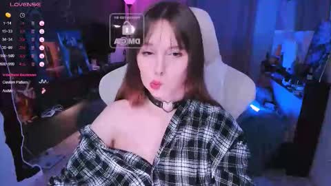 Snapshot of effie_lee chatting on November 2025 04:40:01 PM Effie online show from November 2025 04:40:01 PM