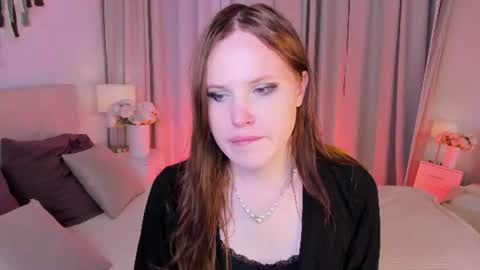 Effie Mur online show from July 2026 09:17:01 PM