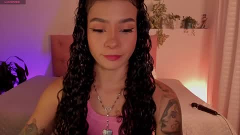 Snapshot of effy_cb chatting on February 2025 09:06:02 AM effy online show from February 2025 09:06:02 AM