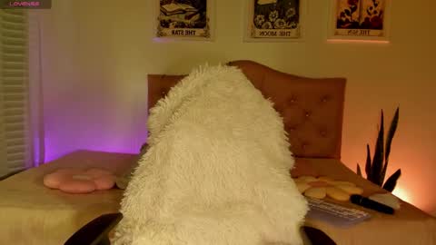 Snapshot of effy_cb chatting on November 2025 02:58:02 AM effy online show from November 2025 02:58:02 AM