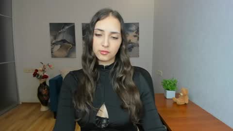 Effy Royse online show from May 2026 05:43:02 PM