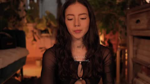 Effy online show from January 2025 11:02:01 PM