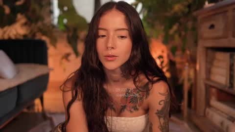 Effy online show from March 2025 10:52:02 PM