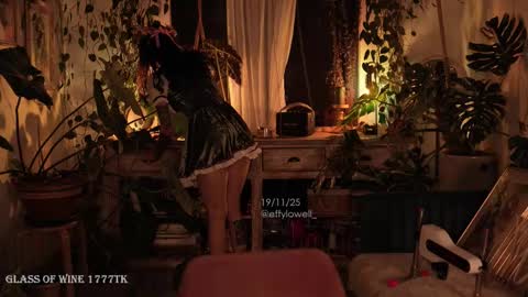 Effy online show from November 2025 01:06:01 AM