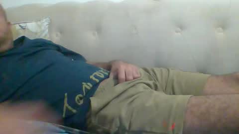 Snapshot of egyman2022 chatting on December 2025 06:48:01 PM Im momo 35 Egyptian at Dubai online show from December 2025 06:48:01 PM