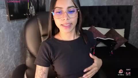 Snapshot of eileen__stone chatting on December 2025 07:09:01 PM eileen__stone online show from December 2025 07:09:01 PM