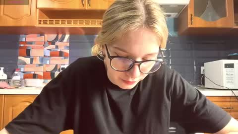 eileencrowday online show from May 2026 03:35:01 AM