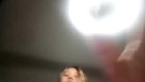 EIMY   MODEL INDEPENDENT online show from September 2025 10:55:01 PM