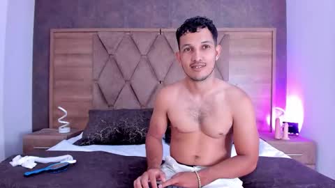 YG COUPLE online show from February 2026 08:31:02 PM