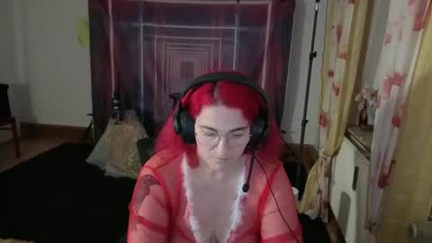 Snapshot of einfach_dani chatting on December 2025 07:30:02 PM einfach_dani online show from December 2025 07:30:02 PM