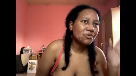 Eirondra Valeen online show from December 2025 10:32:01 AM