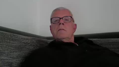 eisbaer1957 online show from March 2026 05:17:02 PM