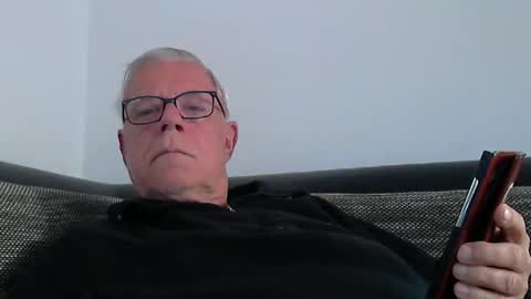 eisbaer1957 online show from March 2026 07:34:02 AM