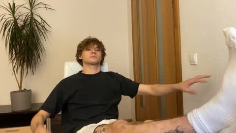 Snapshot of eitanhere chatting on December 2024 05:12:01 PM Eitan online show from December 2024 05:12:01 PM