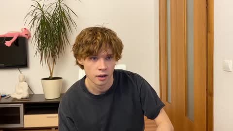 Snapshot of eitanhere chatting on January 2025 01:46:01 PM Eitan online show from January 2025 01:46:01 PM