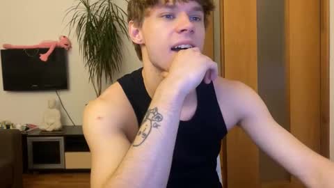 Snapshot of eitanhere chatting on January 2025 01:09:01 PM Eitan online show from January 2025 01:09:01 PM