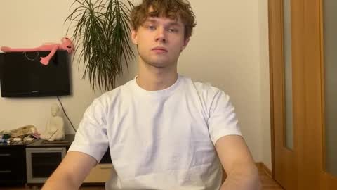 Snapshot of eitanhere chatting on January 2025 05:32:01 PM Eitan online show from January 2025 05:32:01 PM