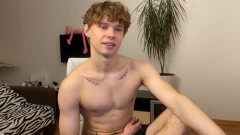 Snapshot of eitanhere chatting on February 2025 02:56:02 PM Eitan online show from February 2025 02:56:02 PM