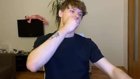 Snapshot of eitanhere chatting on February 2025 03:31:02 PM Eitan online show from February 2025 03:31:02 PM