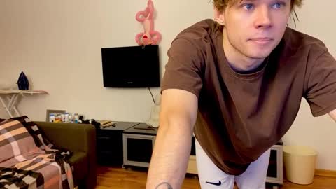 Snapshot of eitanhere chatting on February 2025 02:20:01 PM Eitan online show from February 2025 02:20:01 PM