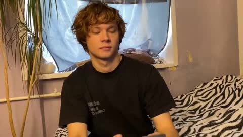 Snapshot of eitanhere chatting on November 2025 05:07:02 AM Eitan online show from November 2025 05:07:02 AM