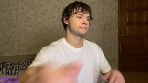 Snapshot of eitanhere chatting on December 2025 04:35:01 PM Eitan online show from December 2025 04:35:01 PM