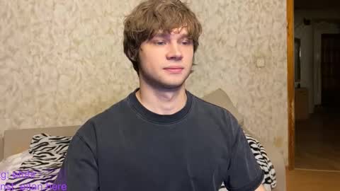 Snapshot of eitanhere chatting on December 2025 08:07:02 PM Eitan online show from December 2025 08:07:02 PM