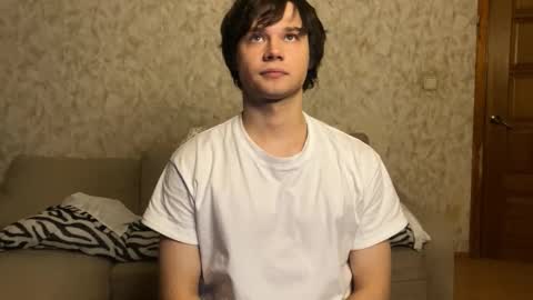 Snapshot of eitanhere chatting on December 2025 04:25:02 PM Eitan online show from December 2025 04:25:02 PM