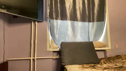 Snapshot of eitanhere chatting on February 2026 05:35:01 AM Eitan online show from February 2026 05:35:01 AM