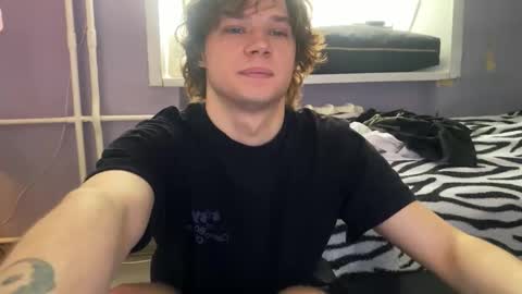 Snapshot of eitanhere chatting on February 2026 08:03:02 AM Eitan online show from February 2026 08:03:02 AM