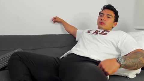 Snapshot of eithanconor1 chatting on November 2025 01:59:02 AM EITHAN CONOR online show from November 2025 01:59:02 AM