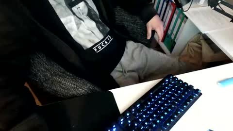 ejakules online show from April 2026 06:31:02 PM