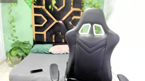 jonathan online show from May 2026 02:43:01 PM