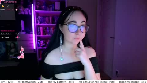 If you like it when I meow give me a thumbs up online show from July 2026 11:12:01 AM