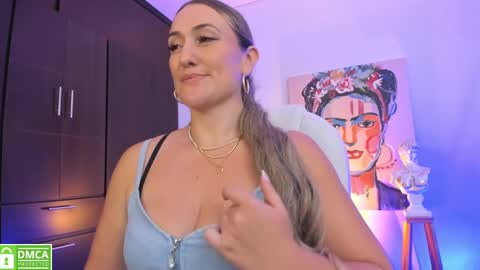 Snapshot of ela_ps chatting on December 2024 02:54:01 PM LOREIN online show from December 2024 02:54:01 PM