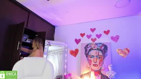 Snapshot of ela_ps chatting on March 2025 12:01:02 PM LOREIN online show from March 2025 12:01:02 PM