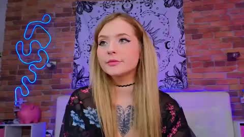 Snapshot of elainaquartzz chatting on February 2025 08:04:02 PM Lina online show from February 2025 08:04:02 PM