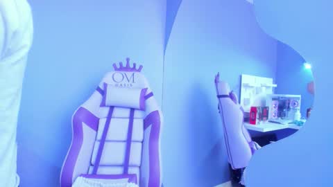 elaine87_ online show from February 2026 02:48:01 PM