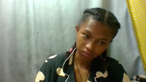 Snapshot of elaliealdy chatting on September 2025 07:02:02 PM elaliealdy online show from September 2025 07:02:02 PM