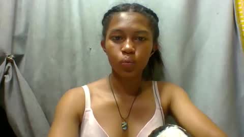 Snapshot of elaliealdy chatting on November 2025 06:20:01 PM elaliealdy online show from November 2025 06:20:01 PM