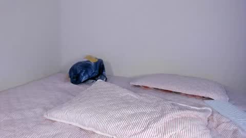 Ela  online show from March 2026 05:44:01 AM