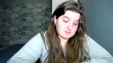 Elanis online show from January 2025 01:19:02 PM