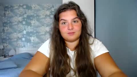 Elanis online show from September 2025 01:11:02 PM