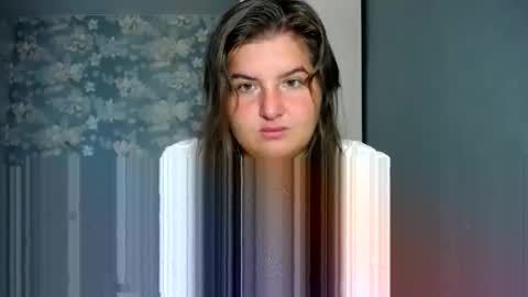 Elanis online show from September 2025 10:28:01 AM