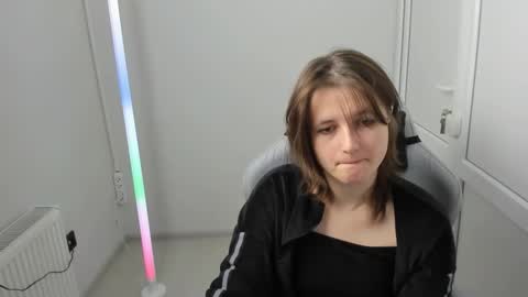 Evie online show from April 2026 07:22:02 AM