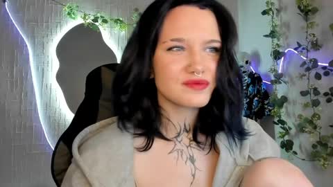 elastikiss online show from May 2026 11:32:01 PM