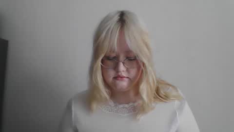 elayne_sweet online show from February 2026 09:43:02 AM