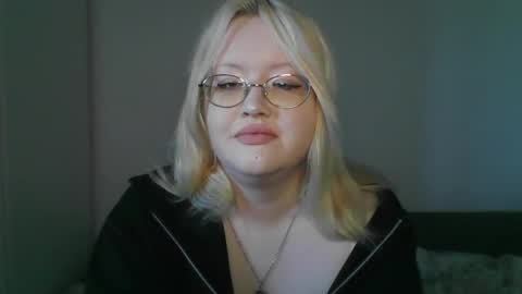 elayne_sweet online show from April 2026 06:00:02 AM